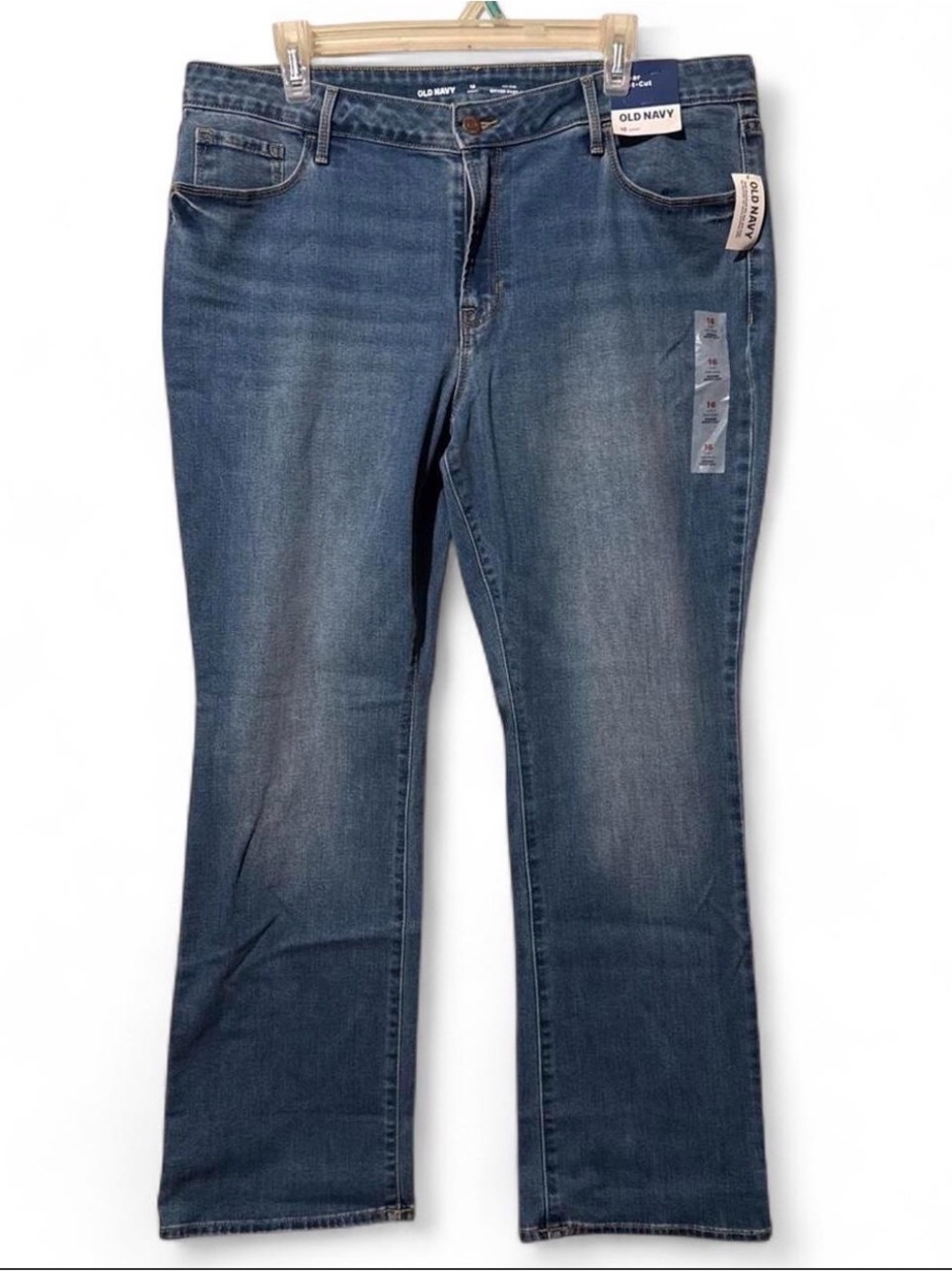 Brand New NWT Old Navy Bootcut Jeans – Size 16 Short / Petite